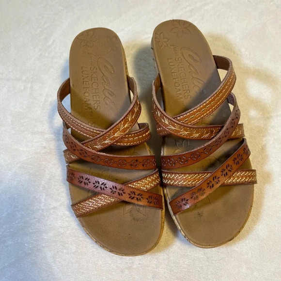 Cali from Skechers luxe foam tan leather sandals women’s size 7 - Picture 1 of 3